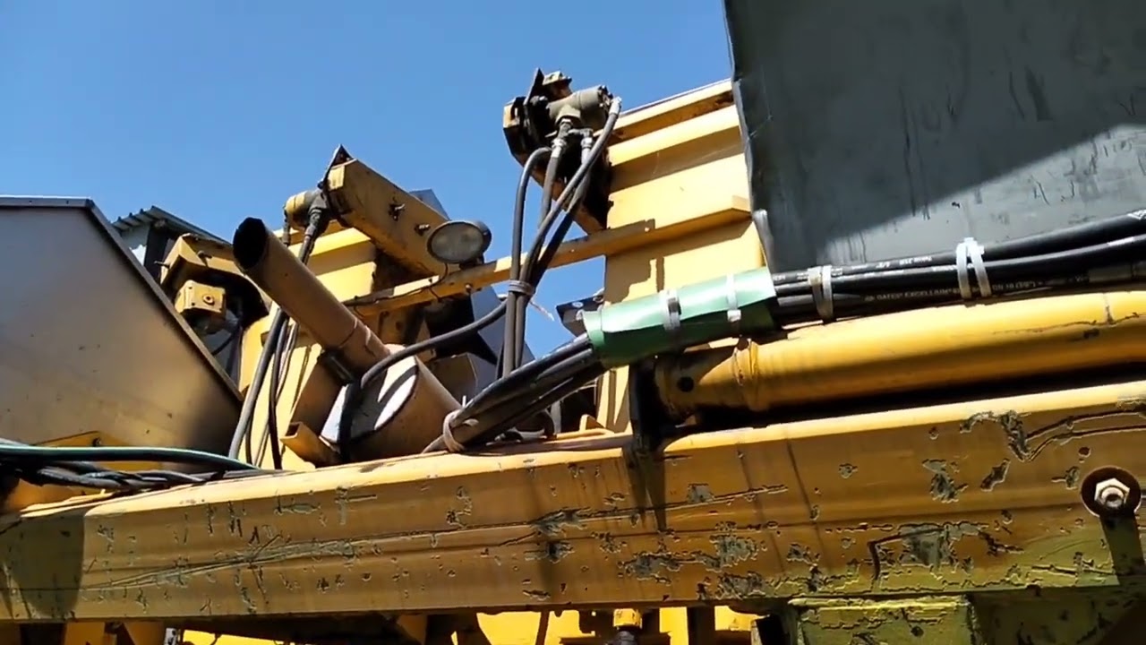 Самоходный виноградоуборочный комбайн Gregoire G152 экспресс-обзор от Михаила Рудеева