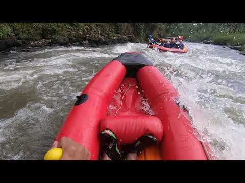 Arung Jeram Banyuwangi di Sungai Baru, Kecamatan Glenmore ( G_RAFT )