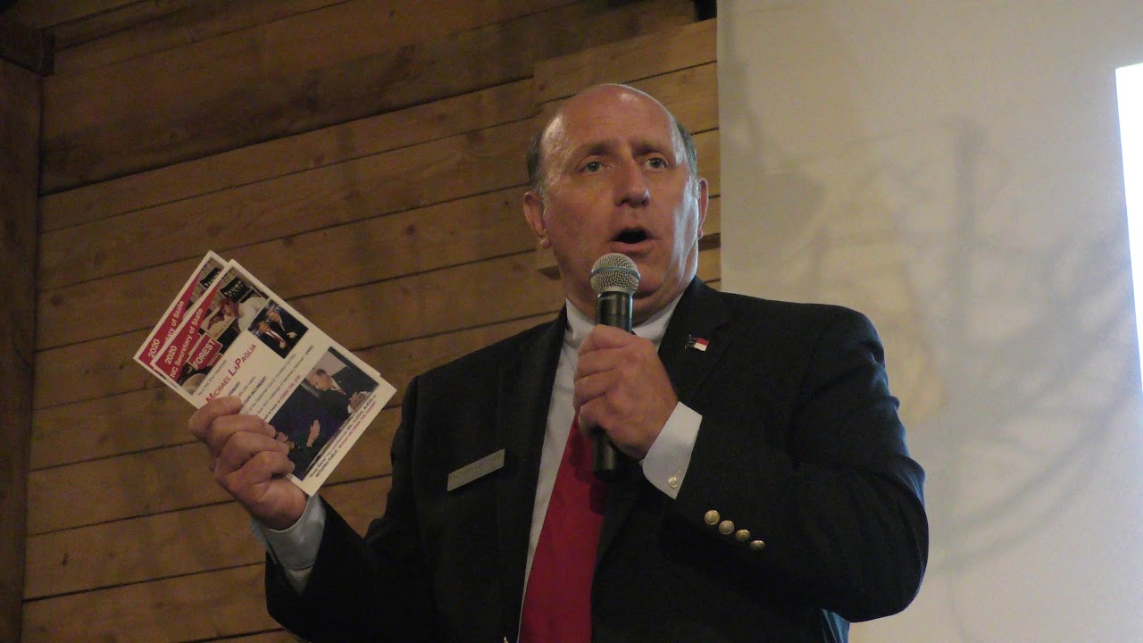 Candidate speaks at Fearrington Barn - 9.10.19 S1880005