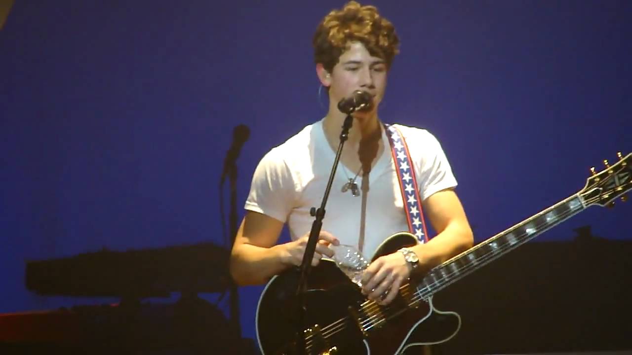 Nick Jonas is a Funny Guy @ Orpheum Theater, Boston 1/12/10