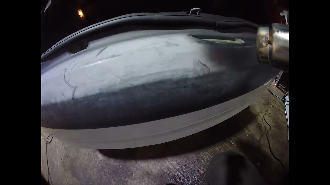 Rénovation plastique voiture au décapeur thermique | Noir profond extérieur