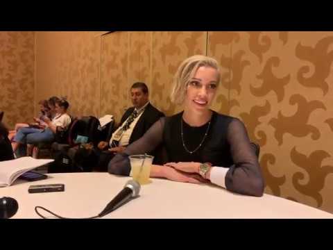 katie-cassidy-discusses-her-new-black-canary-costume---sdcc-2019---arrow’s-last-season