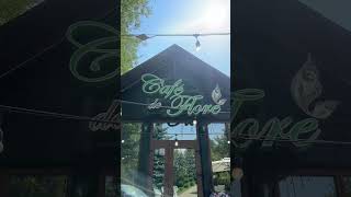 Cafe De Fleure Eleganță Desăvârșită Într-Un Decor Rafinat.