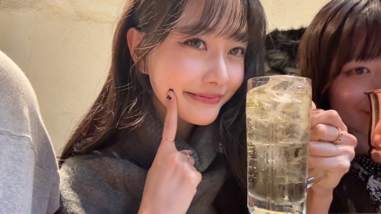 오사카 혼술로그🍻현지인들이랑 혼술하기 제일 좋은 우라난바 타치노미! 우연히 화끈한 성격의 일녀와 친구 먹고 한일 문화 차이점 걸스나잇 잔뜩 수다 떰