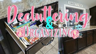 Cleaning Out Decluttering & Organizing My Kitchen Drawers/Junk Drawer/Watch Me Clean Wednesday