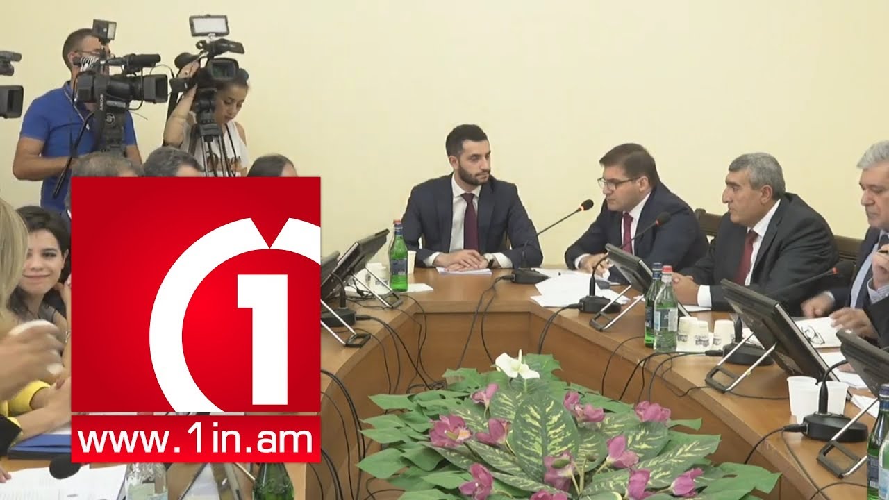 newspaper mockup Ինչպես անենք, որ այս հարցում չմնանք միայնակ․ Արման Բաբաջանյանը՝ Շավարշ Քոչարյանին