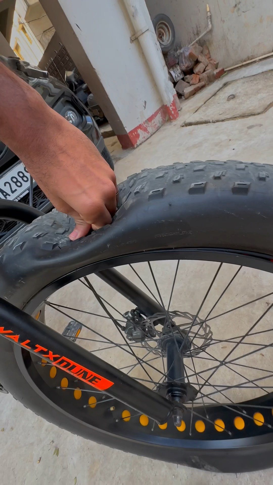 JAGUAR Fat Bike Review OnTrack 2018 YouTube