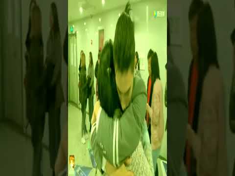 陈立农手指受伤修养 李荣浩：哦美甲！6抱妈妈转圈圈VS王子异抱妈妈VS范丞丞轻轻摸妈妈脖子7可是出了名的苏点，小朋友还摸了8