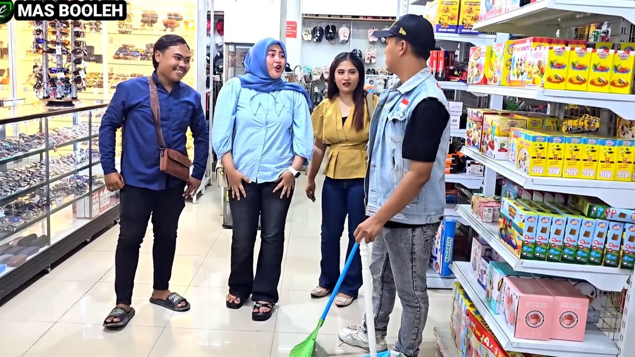 BOS KAYA JADI TUKANG SAPU DIHINA GADIS CANTIK ! 1 JAM KEMUDIAN