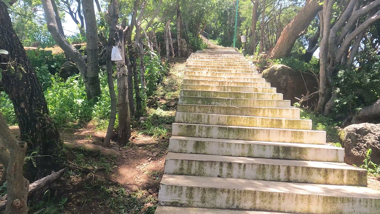Subiendo al Cristo Rey en Tenancingo mas de 1,000 Escalones ツ