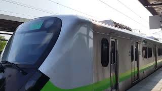 1212次區間車新富出站