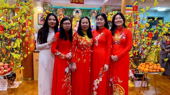 Phong Tục Mùng 1 Tết - Khám Phá Những Tập Quán Đặc Sắc Trong Ngày Đầu Năm