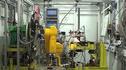 Sample manipulation robot at ID31 (ESRF) in action