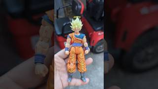 Super Saiyan 2 Goku Battle Damaged