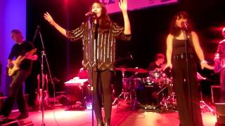 Jenniffer Kae-Little White Lies bei der 1st class session 10.02.12