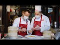 王刚受英雄联盟邀请去提莫饺子铺担任一日店长，还新学了几种饺子的包法