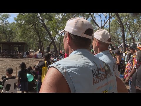 Video: Gambar Dari Festival Tarian Laura Aboriginal - Rangkaian Matador