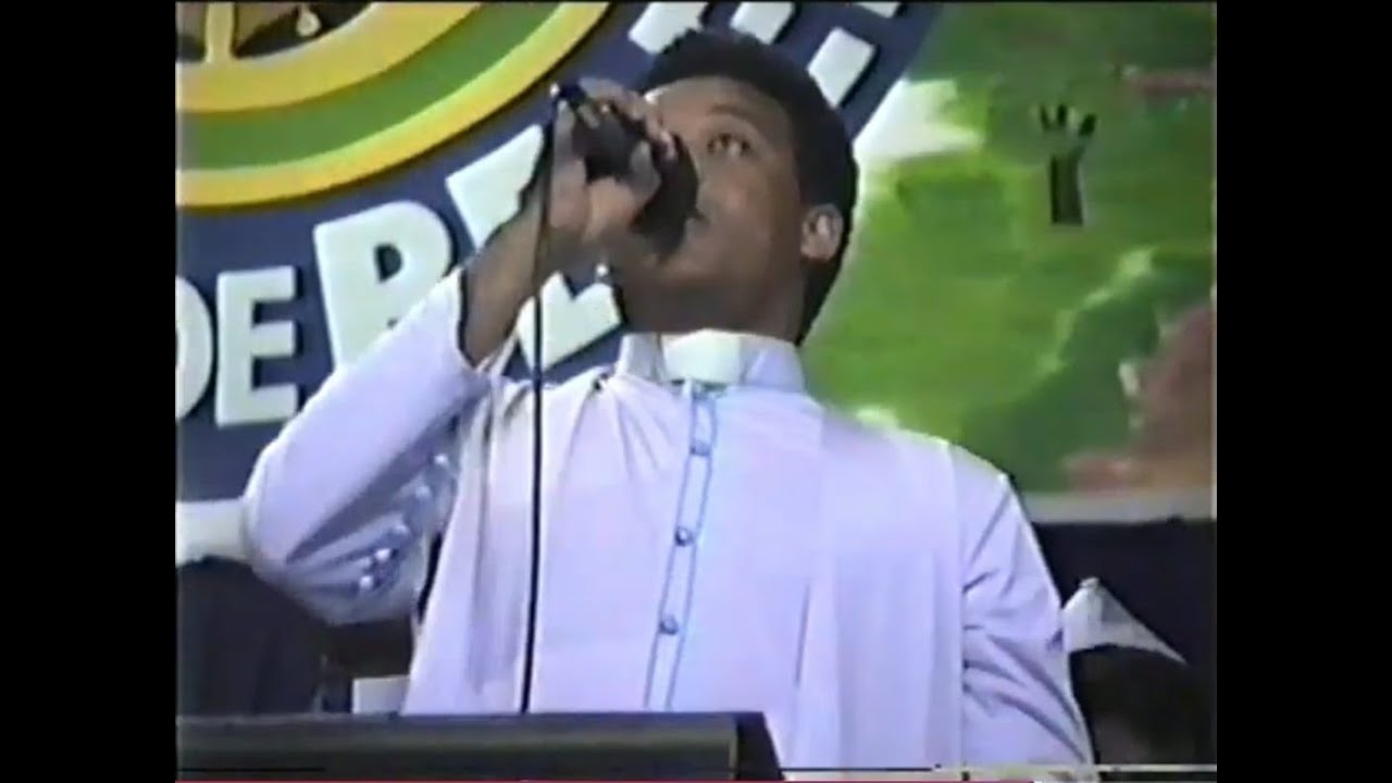 Mensageiro Renato - O Rei Está Voltando