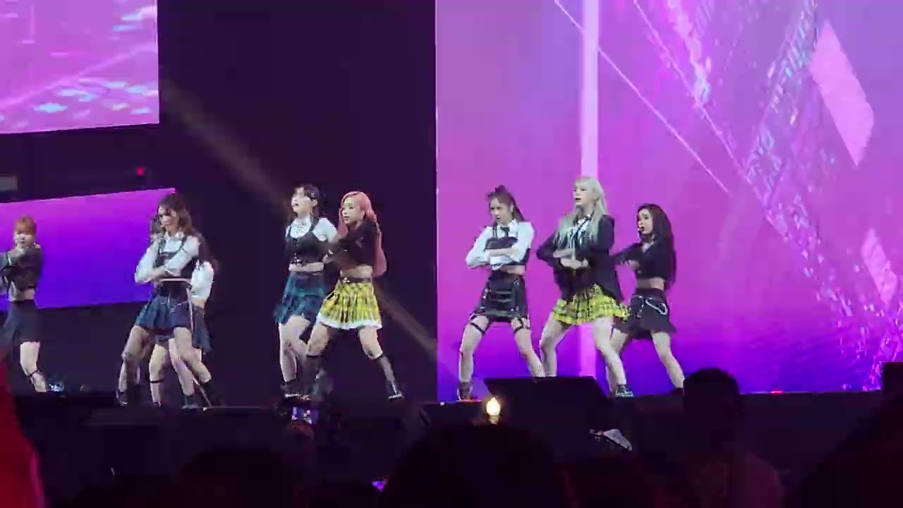 We Fresh - Kep1er KCON 2023 Thailand