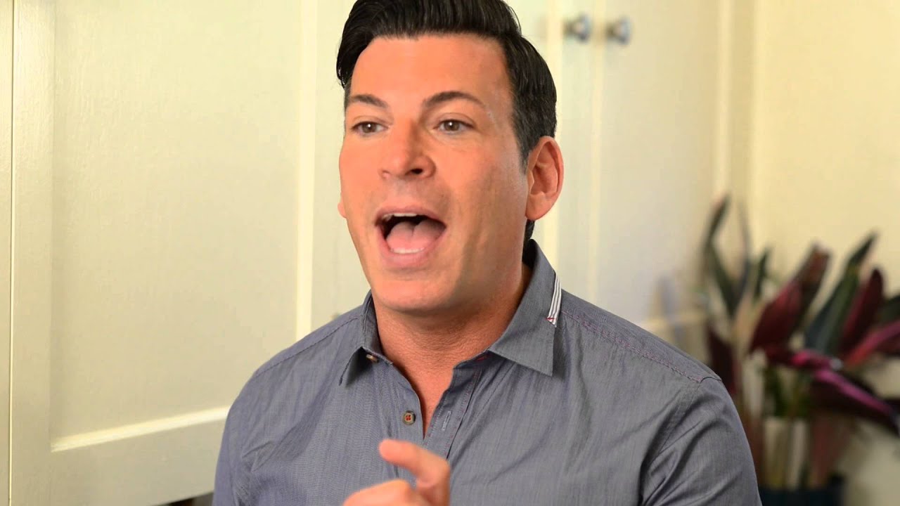 David Tutera on Catering: Plated vs. Family Style vs. Buffet