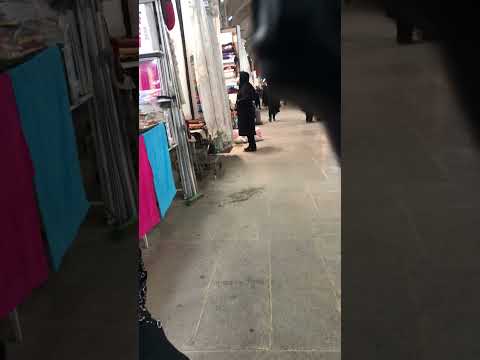 تصوير لقطات من سوق وكيل التاريخي في مدينة شيراز ايران
