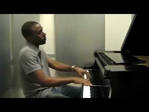 Halo - Beyonce Piano Arrangement (Available on iTunes)