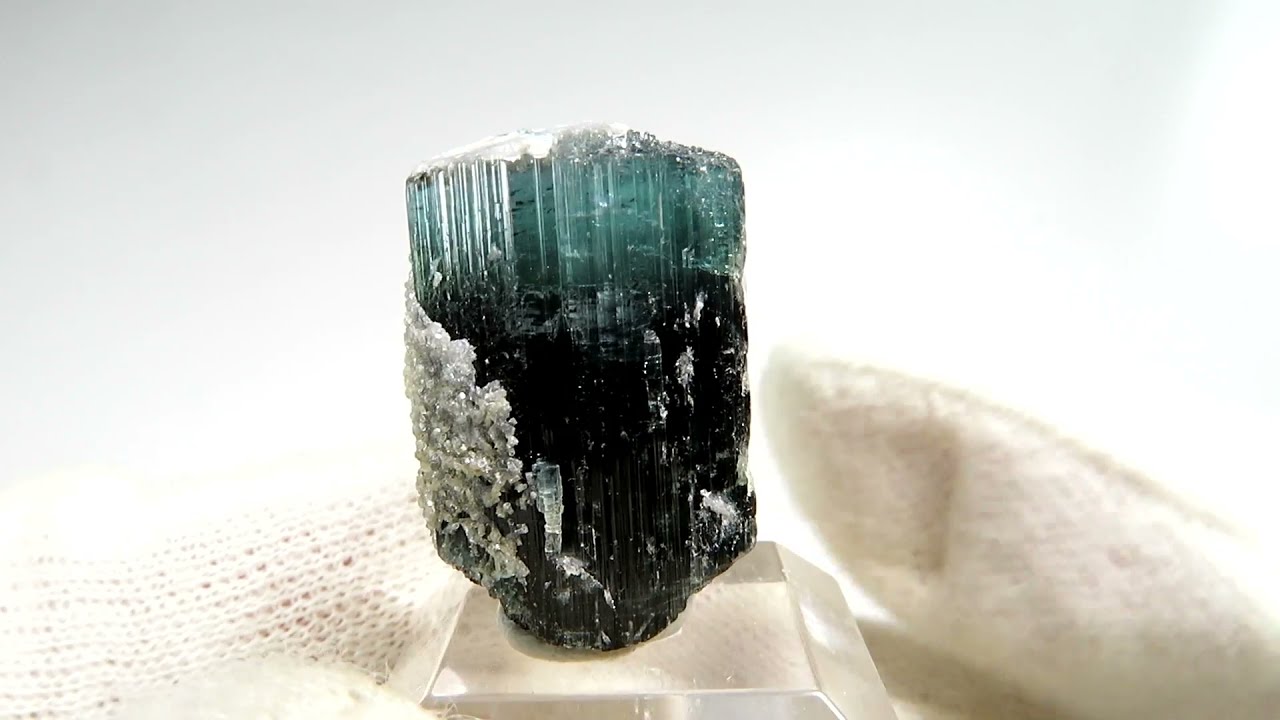 パキスタン スカルドゥ Chamacho mine産 ブルートルマリンの結晶 No.12
