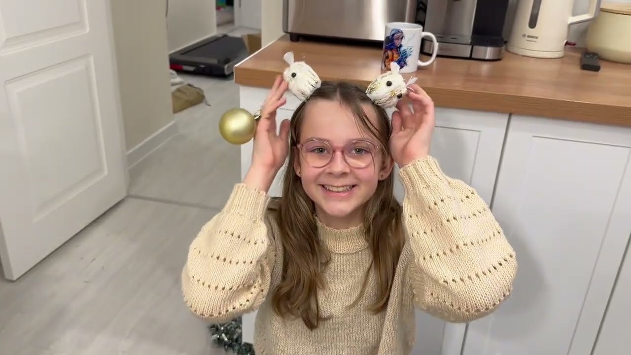 Елку поставили!