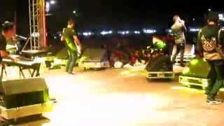 Five Minutes - Aku Tak'kan Rela, Bertahan & Salah Apa (Medley)