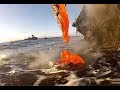 لأول مرة تصوير سقوط الحمم في مياه المحيط عن قرب