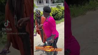 See what ￼ president TINUBU brother is doing on the streets #tinubusquare #yahayabello ￼
