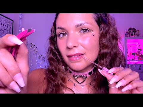 ASMR 10 Triggers On Your Face - Plucking, Lipgloss, Hair Brushing, German/Deutsch