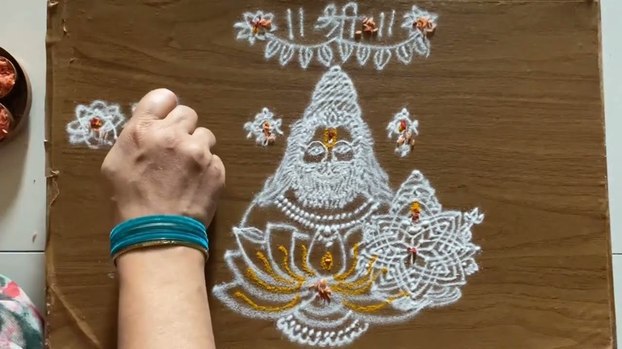 ಹುಣ್ಣಿಮೆ ವಿಶೇಷ ರಂಗೋಲಿ ಅಲಂಕರಿಸಿನಿ || ನರಸಿಂಹ ದೇವರನ್ನು ಮತ್ತು ಲಕ್ಷ್ಮಿಹೃದಯ ರಂಗೋಲಿನ ಕಮಲದಲ್ಲಿ ಅಲಂಕಾರ ಹಾಕಿನಿ