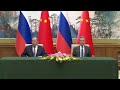Церемония подписания документов С.Лавровым и Ван И