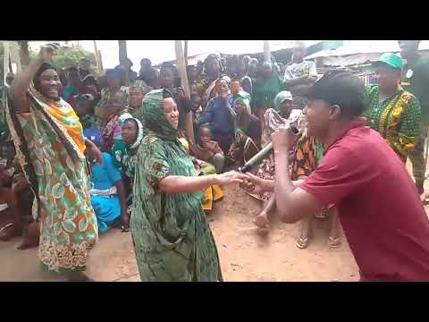 MANYENYE AWASHANGAZA SANA WATU KWA WIJIO HUUU INATISHA MANYENYE JILANI 0612425812 