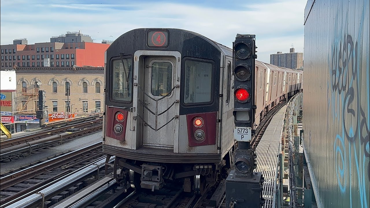 On board a Westchester Sq bound R142a 4 Train via 6 line from Hunts Pt Av to Westchester Sq