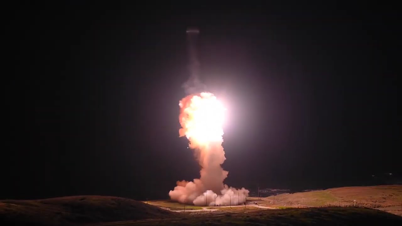 341-е ракетное крыло демонстрирует возможности МБР Minuteman III
