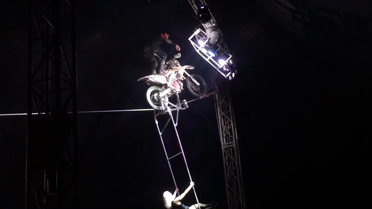 Motorbike on the highwire act