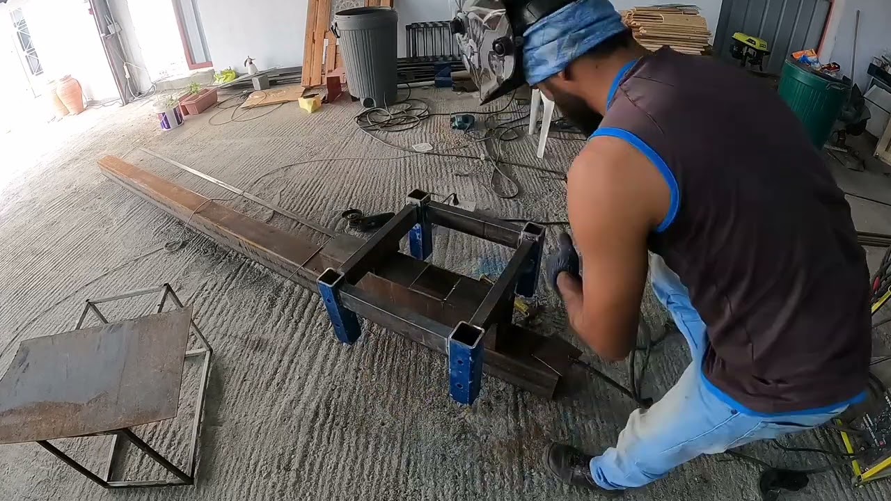 صنع فرن من البرميل لتحويل الخشب الى فحم