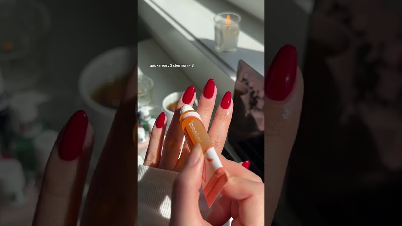 _used @essies gel couture polish and obsessed w how glossy ✨: 