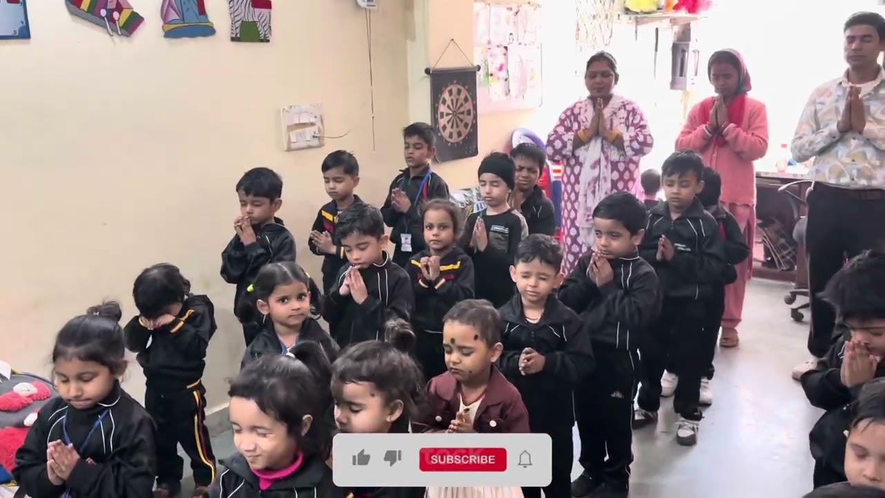 2 minute silence for the  martyrs of red fort accident 🇮🇳