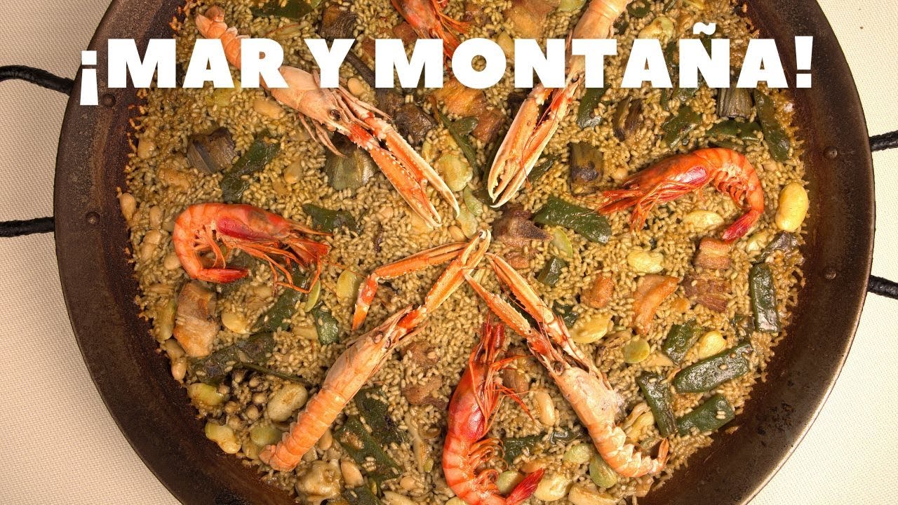 Paella de costillas, gambas y cigalas