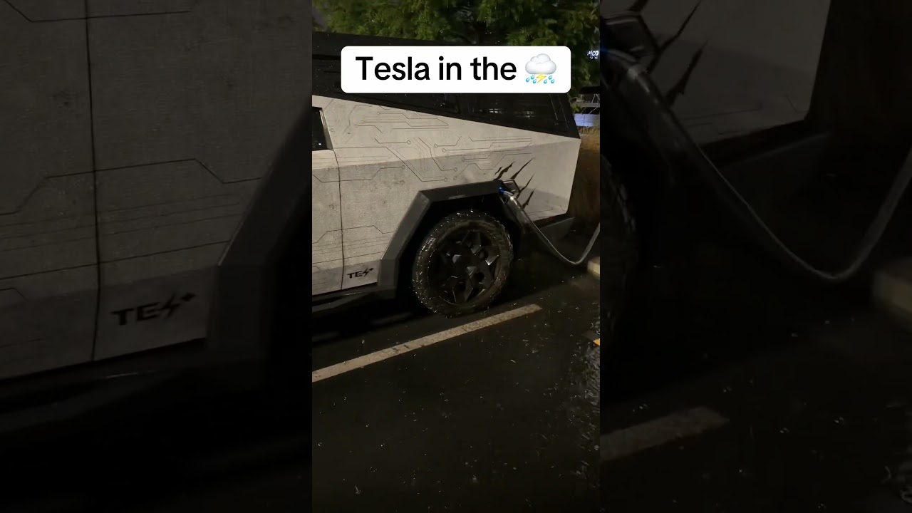 Можно ли заряжать Tesla под дождём? Что, если кабель упадёт в воду? 