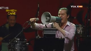 Mike Patton being a madman (Mondo Cane)
