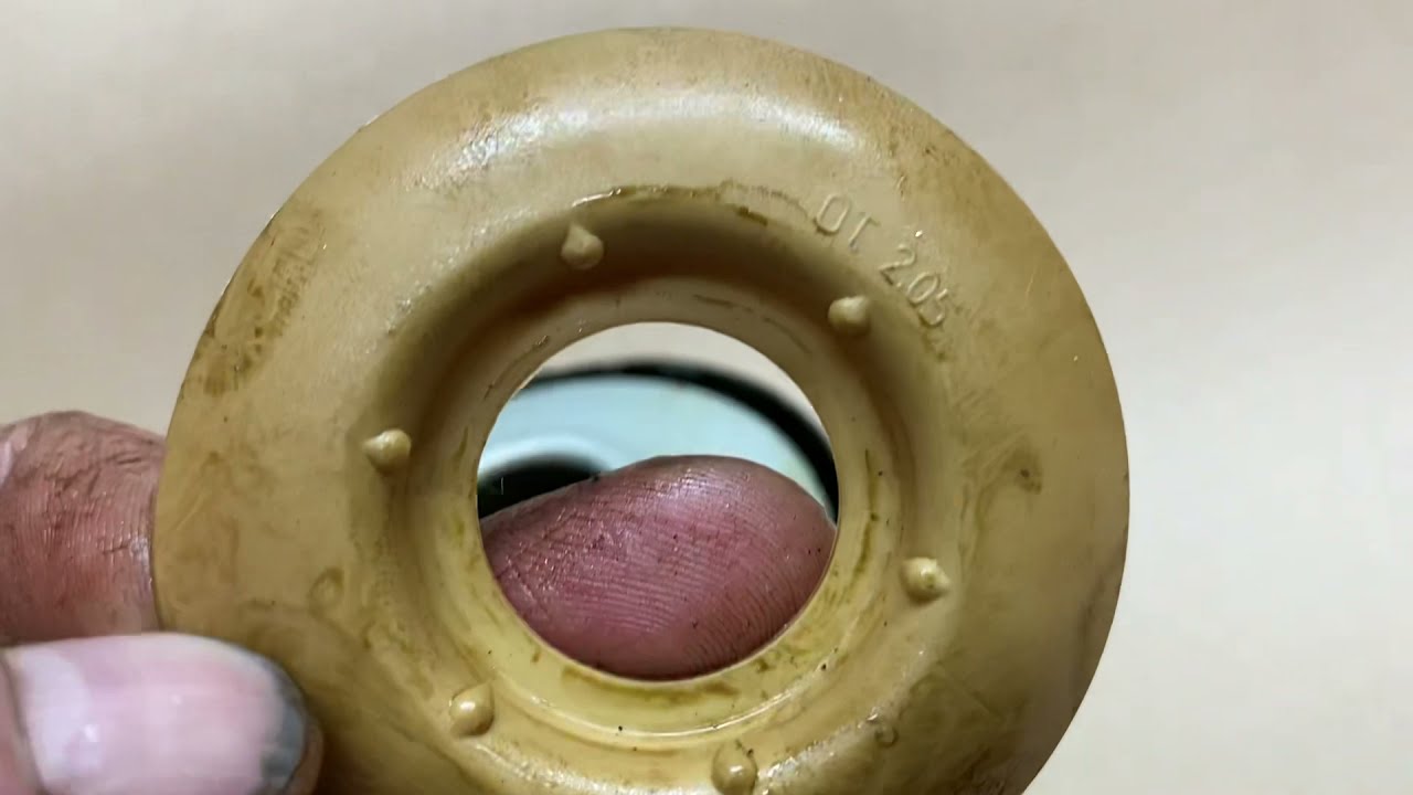 Оригинальный масляный фильтр VAG или Mann W719/94