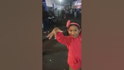 goyang asik nakila di pasar malam