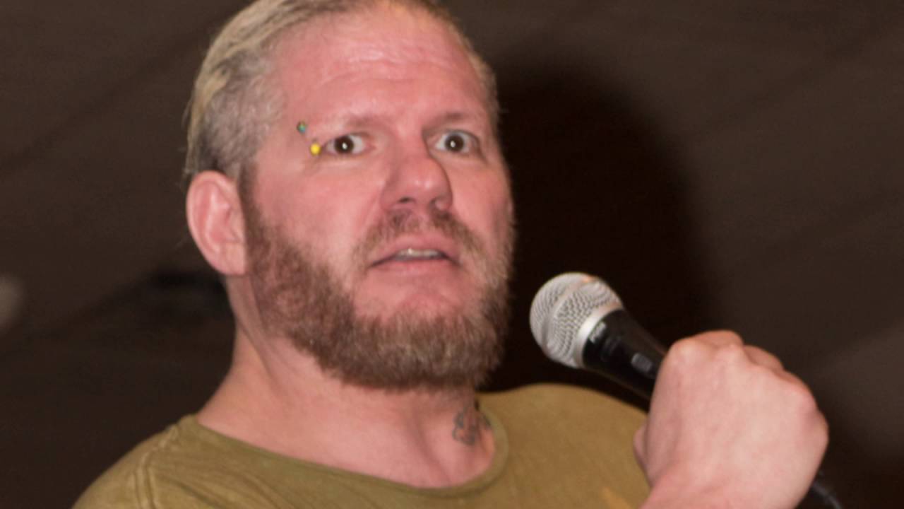 Raven shoots on Sting - YouTube