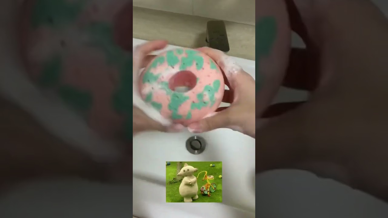 MAKKA PAKKA SPONGE AND RED SOAP BATH TOY 