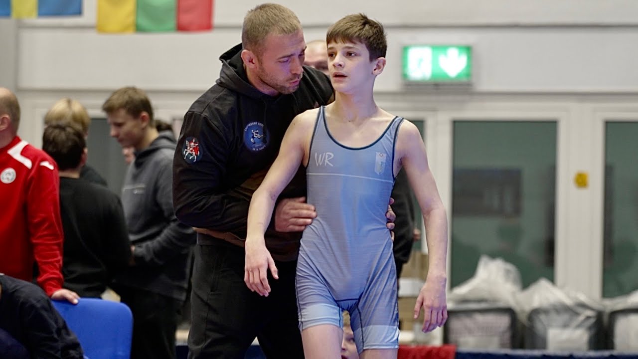 Boys Ringen Scoreboard U13 R. Vasoian (UKR) vs B. Chorii (UKR) 41kg. Youth boys ...