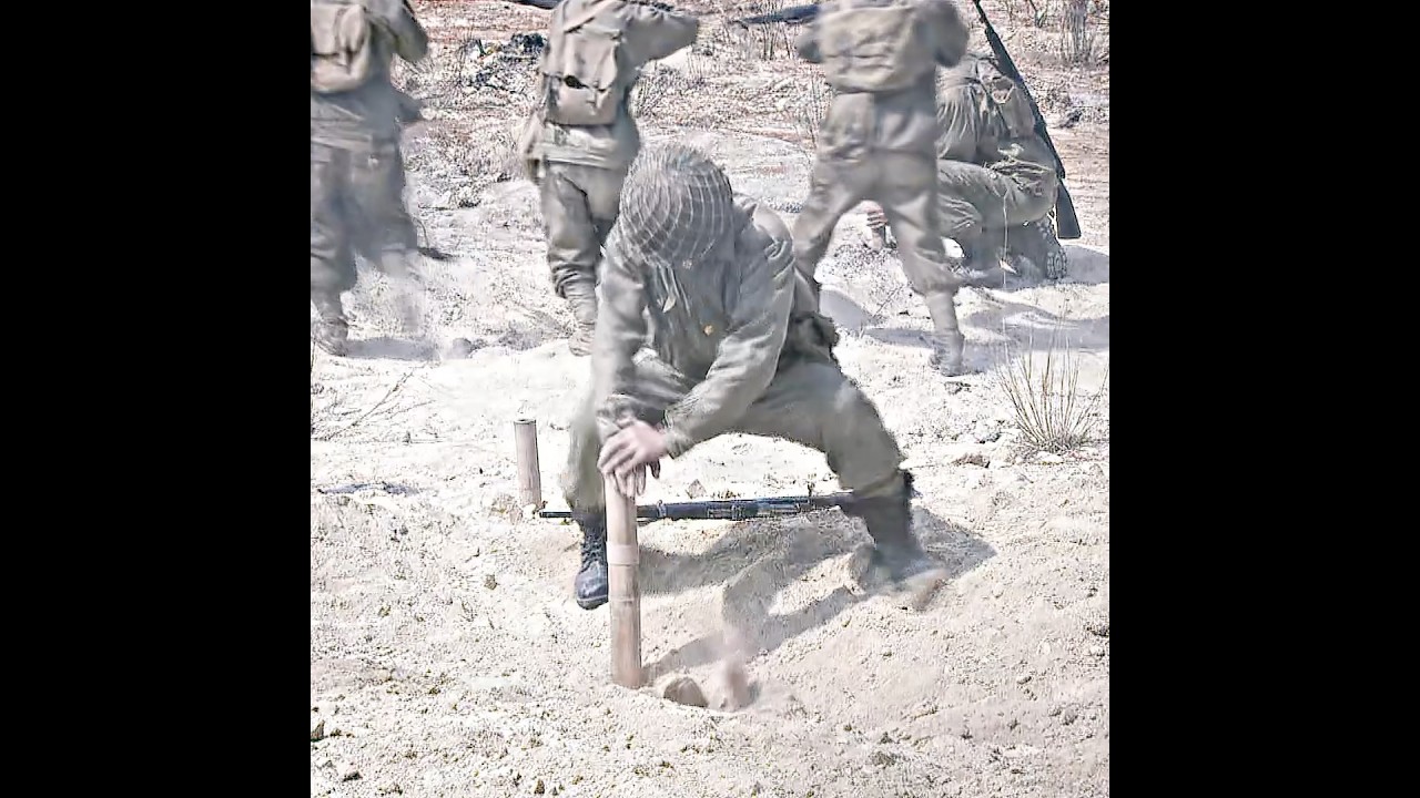 Бамбуковая трубка неожиданно превратилась в острое оружие для засады, устроенной солдатами. 